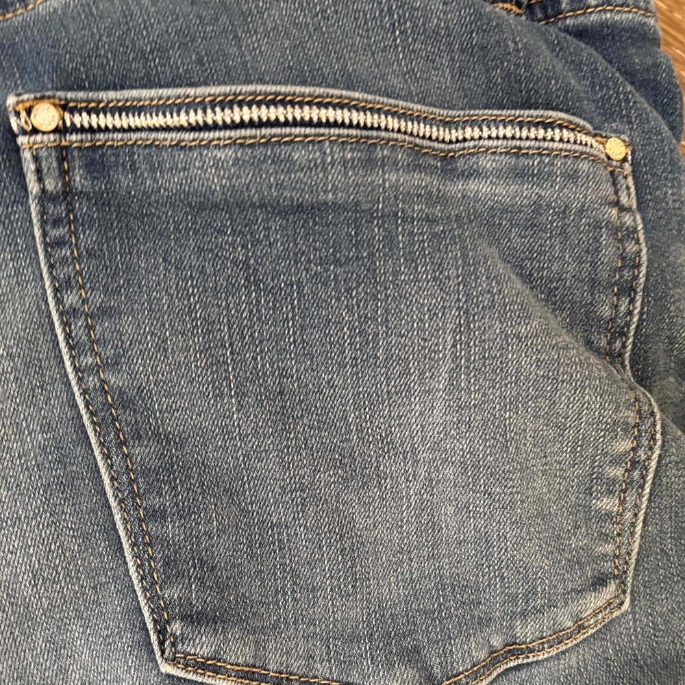 White House Black Market Distressed Blue relaxed Jeans 12L - Picture 11 of 13